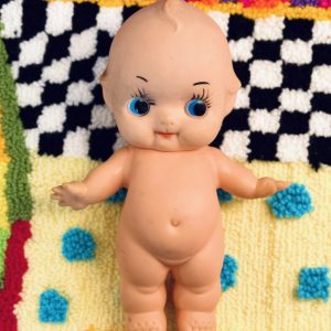 bambola kewpie vintage in gomma giocattolo d'epoca